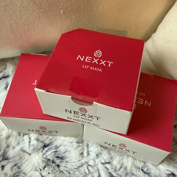 NEXXT Lip Mask - Set of 3 - Picture 2 of 5